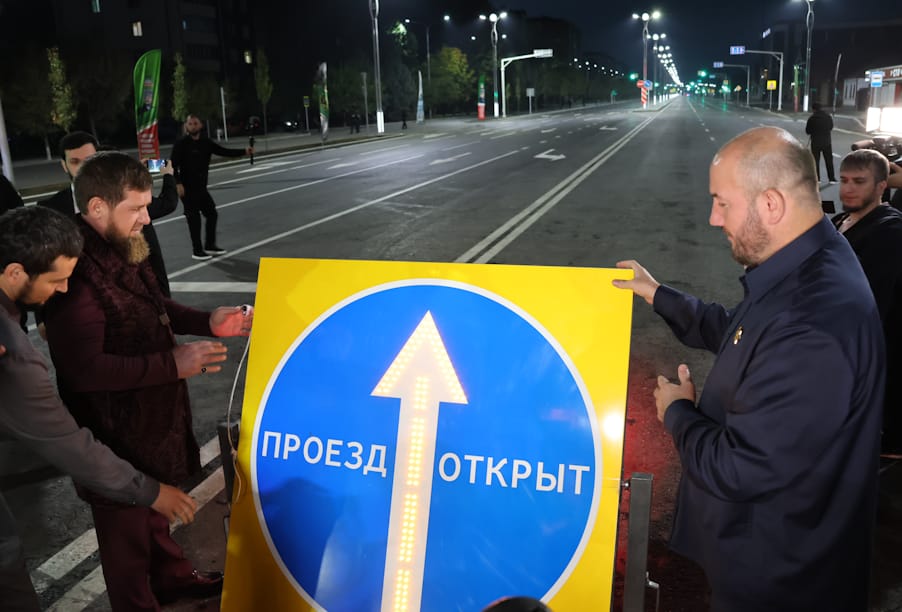 В Грозном досрочно завершена реконструкция улицы Айдамирова, ведущей к аэропорту