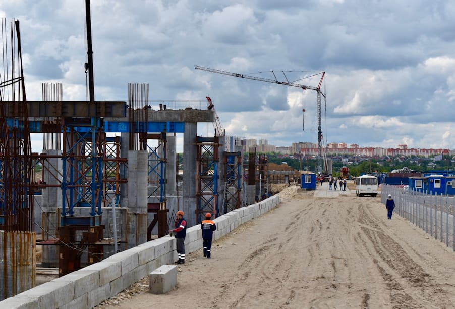 Мост через Оку в Рязанской области строят в две смены